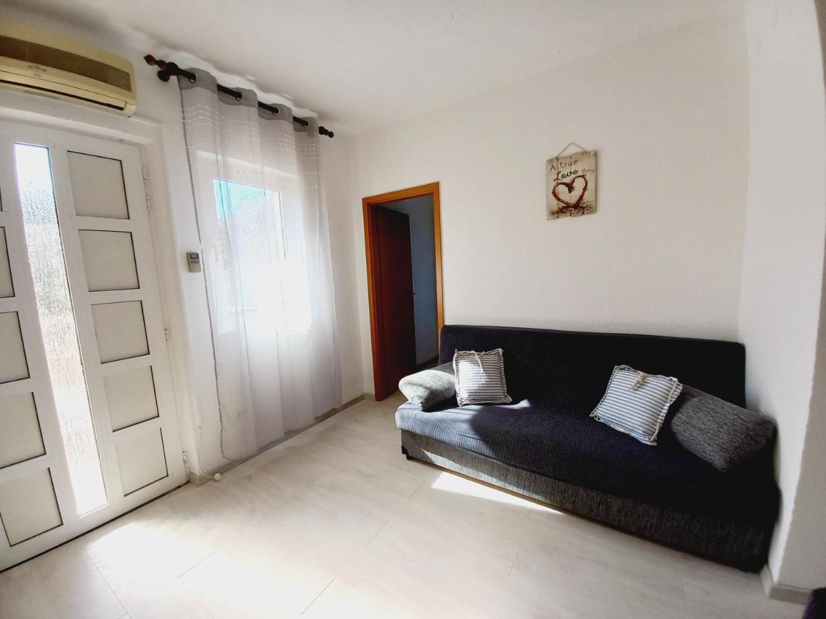 Apartments Toni ロゴズニッツァ エクステリア 写真