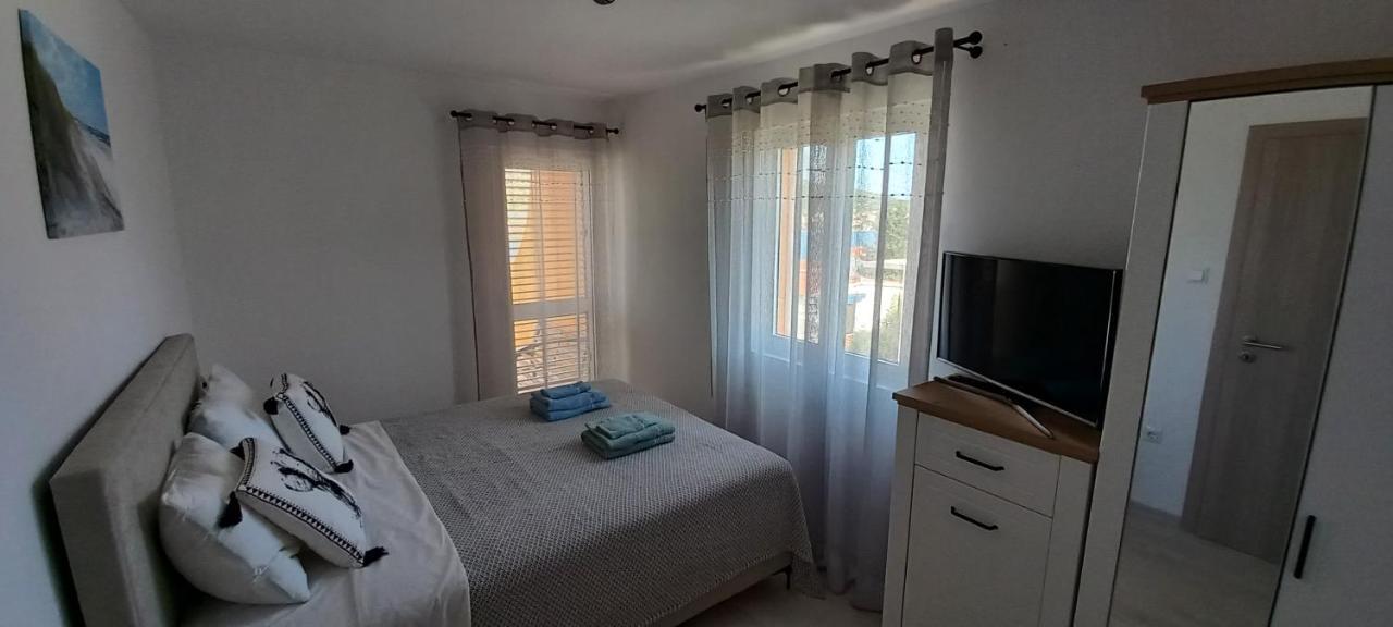 Apartments Toni ロゴズニッツァ エクステリア 写真
