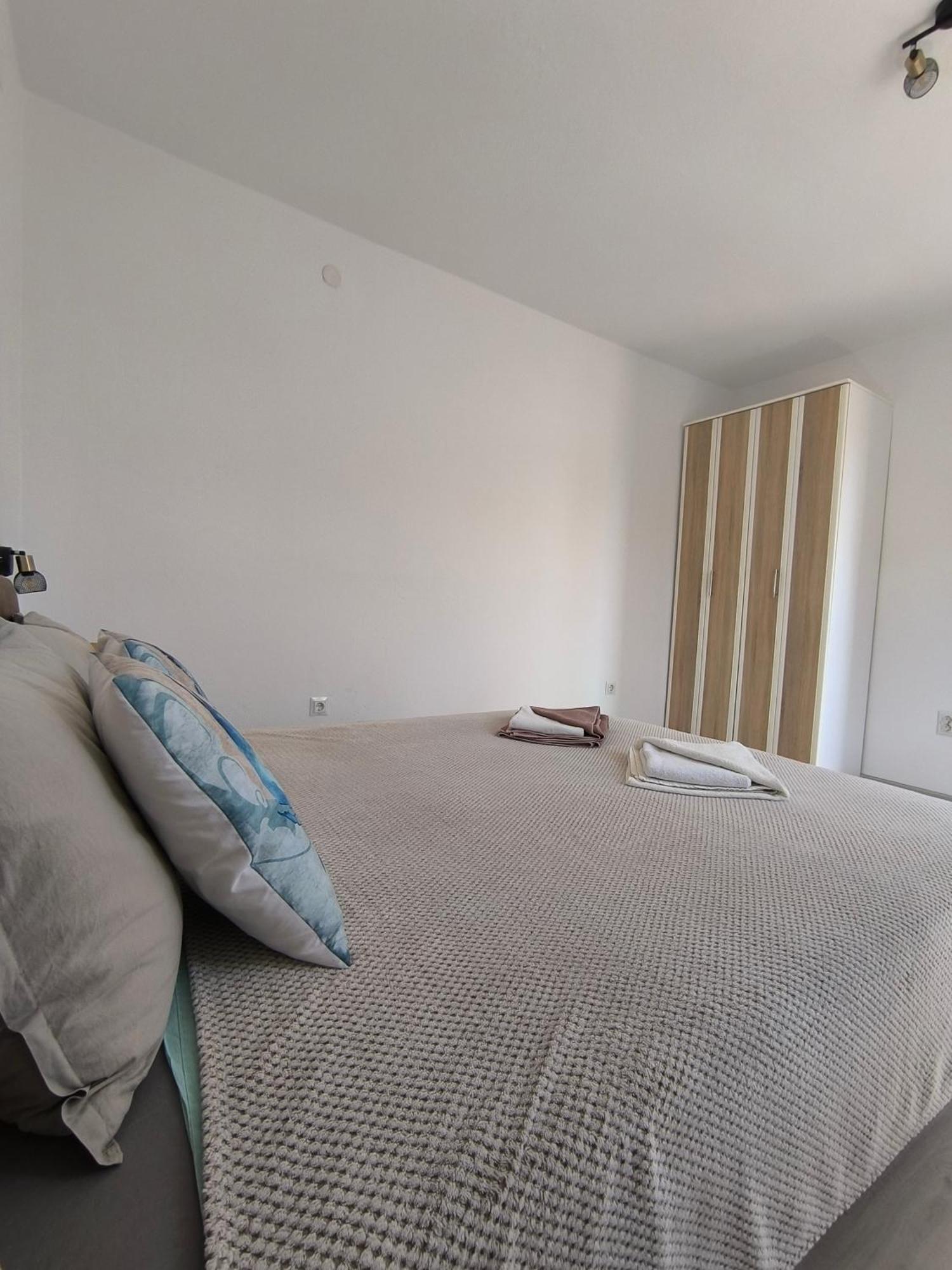 Apartments Toni ロゴズニッツァ エクステリア 写真
